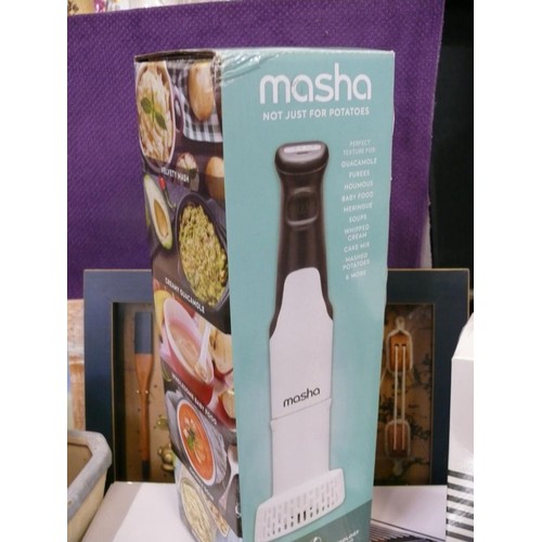 112 - MASHA  BLENDER HANDHELD NEW IN BOX,  MANDOLINE  DIAL SLICER NEW IN BOX PLUS ELECTRIC CAN OPEN NEW IN... 