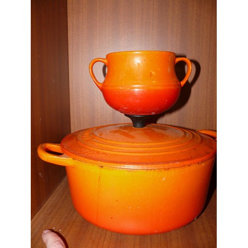 141 - 3 LE CRUESET VOLCANIC ORANGE PANS 2 WITH LIDS AND 1 FRYING PAN