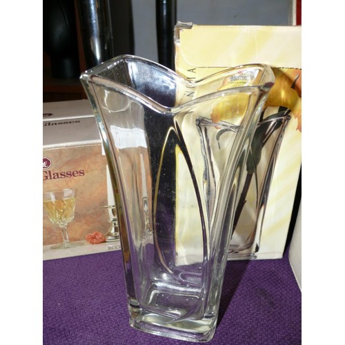 136 - NEW AND BOXED GLASS VASE AND 6 WINE GLASSES