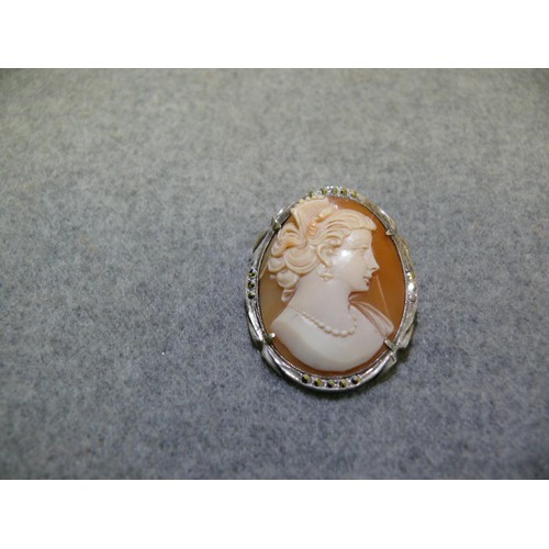 13 - VINTAGE CAMEO BROOCH WITH 930 SILVER SURROUND