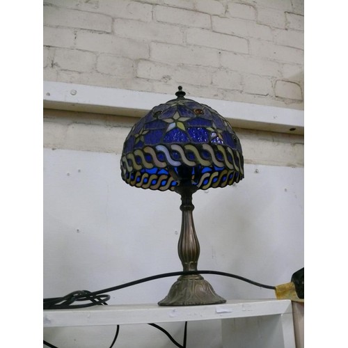 76A - BLUE GLASS TIFFANY STYLE TABLE LAMP