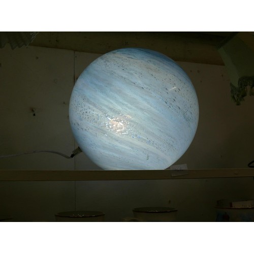 76B - GLOBE PLANET LAMP WORKING WHEN LOTTED