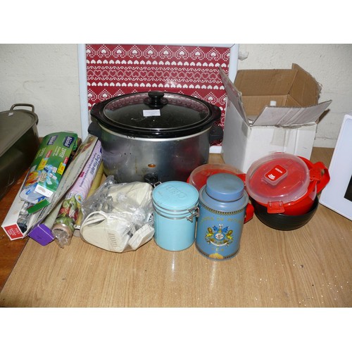 409 - SLOW COOKER, SALAD CHOPPING GADGET, VARIOUS STORAGE CONTAINERS, KENWOOD HAND MIXER ETC