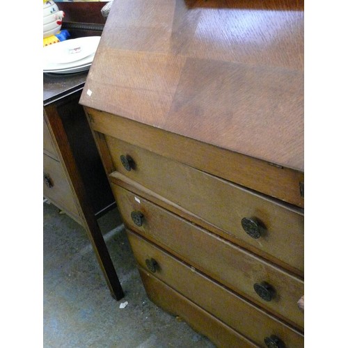 424 - VINTAGE LIGHT WOOD BUREAU