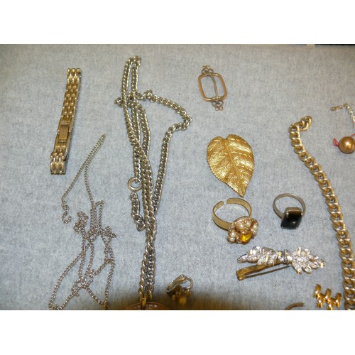 56 - COLLECTION OF LOVELY VINTAGE COSTUME JEWELLERY