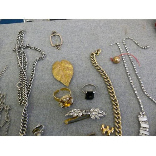 56 - COLLECTION OF LOVELY VINTAGE COSTUME JEWELLERY