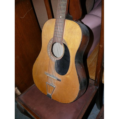 403 - ACCOUSTIC GUITAR