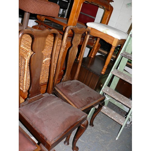 423 - 3 VINTAGE WOODEN DINING CHAIRS WITH LEATHER SEATS