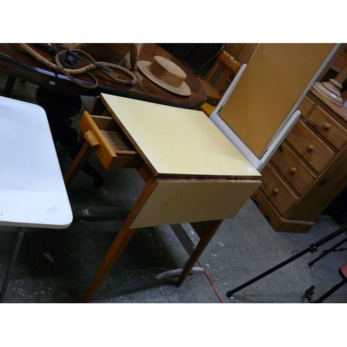 461 - YELLOW FORMICA SMALL RETRO DROPLEAF KITCHEN TABLE