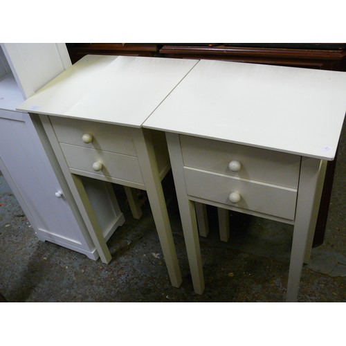 464 - 2 X CREAM 2 DRAWER BEDSIDES WITH ELEGANT LEGS