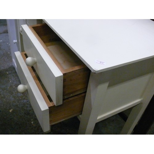 464 - 2 X CREAM 2 DRAWER BEDSIDES WITH ELEGANT LEGS