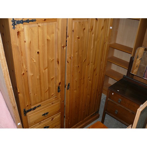 453 - SOLID PINE COMPACT BEDROOM STORAGE, WARDROBE, CUPBOARD AND 3 DRAWERS, GOTHIC HINGES