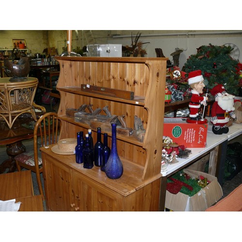 469 - PETITE  PINE KITCHEN  DRESSER