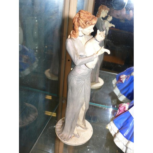 5 - CLASSIQUE BY ROYAL DOUTON FIGURINE PHILLIPA MODELLED BY TIMOTHY POTTS WITH BOX (SMALL CHIP TO CATS E... 