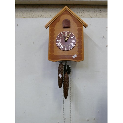 103A - WOODEN CUCKOO CLOCK WITH PENDULUM AND WEIGHTS