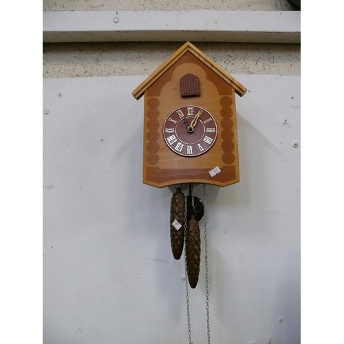 103A - WOODEN CUCKOO CLOCK WITH PENDULUM AND WEIGHTS