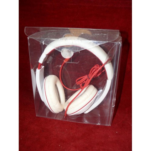 304 - A PAIR OF INTEMPO HEADPHONES AS NEW IN BOX