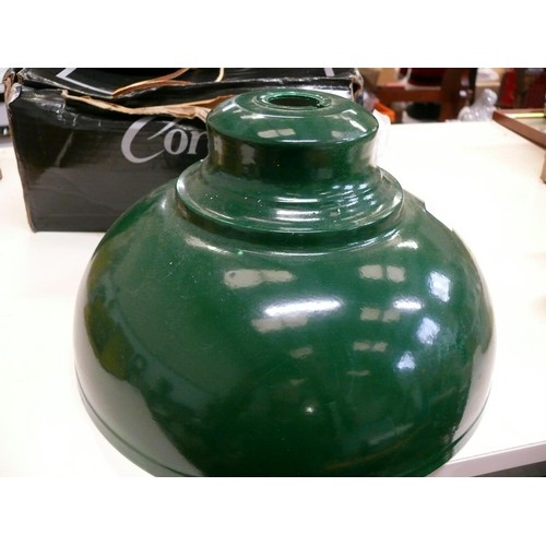 331 - GREEN ENAMEL INDUSTRIAL LIGHT SHADE