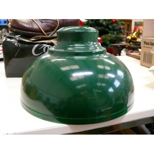 331 - GREEN ENAMEL INDUSTRIAL LIGHT SHADE