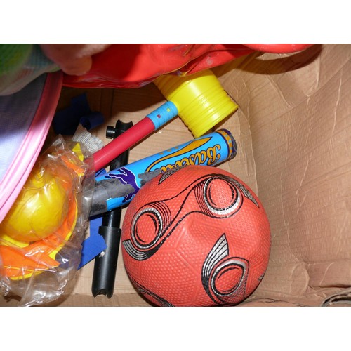 354 - GARDEN GAMES, INC BALL PIT WITH BAG OF COLOURED BALLS, SPACE HOPPER.