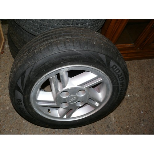 415 - 5 WHEELS FROM XR3I 1976 WITH BRAND NEW TYRES