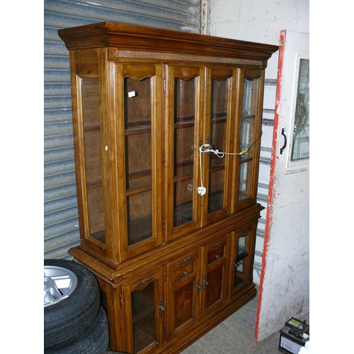 485 - DISPLAY DRESSER,  GLASS PANELS TO THE TOP DOORS AND SIDES, AND 4 CUPBOARDS BELOW, VERY ATTRACTIVE