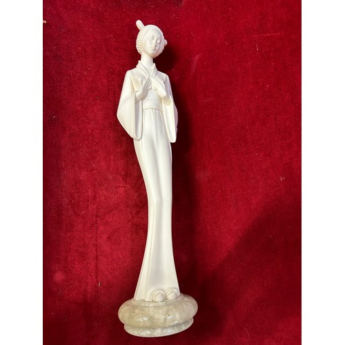 67 - A VERY ELEGANT JAPANESE LADY FIGURE ON A MARBLE BASE - 48CM