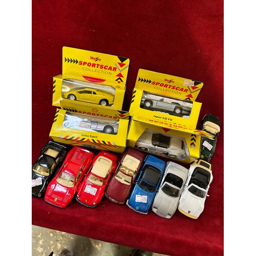 71 - COLLECTION OF 12 DIE CAST SPORTS CARS, FOUR ARE BOXED BY MAISTO INCLUDING PORSCHE 911, JAGUAR XJS, L... 