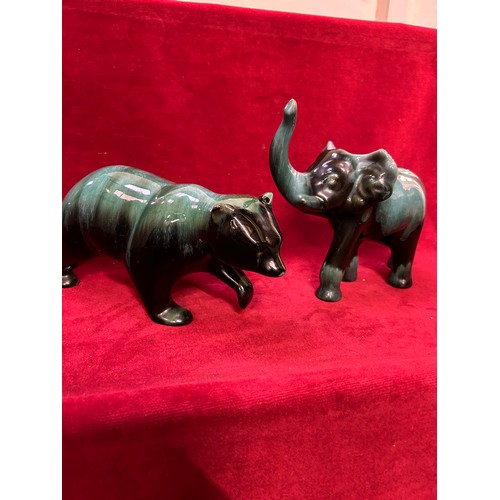 78 - BLUE MOUNTAIN POTTERY INCLUDING LARGE BEAR FIGURE (27CM) AND AN ELEPHANT (22CM)- VERY SMALL NIBBLE T... 