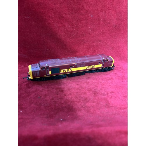 84 - HORNBY CLASS 37 DIESEL LOCOMOTIVE