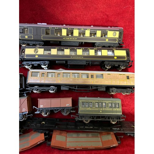 90 - HORNBY ETC CARRIAGES AND WAGONS  -15 TOTAL