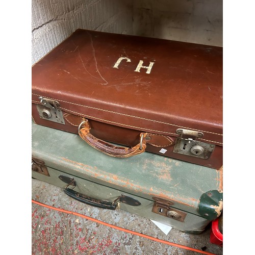 167 - TWO VINTAGE SUITCASES, ONE IN LEATHER WITH CONTENTS OF VINTAGE LINEN