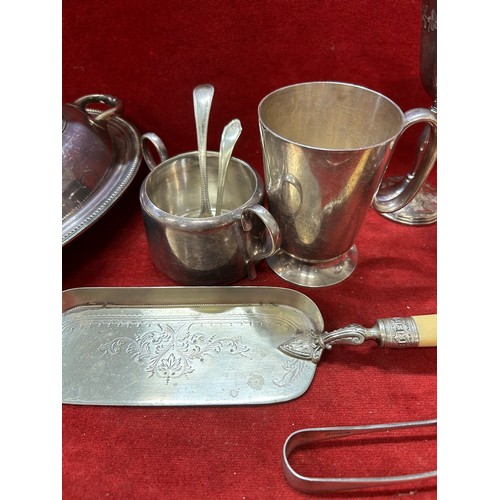 134 - COLLECTION OF ANTIQUE AND VINTAGE SILVER PLATE INCLUDING A TUREEN, CRUMB TRAY, SIFTING SPOONS ETC