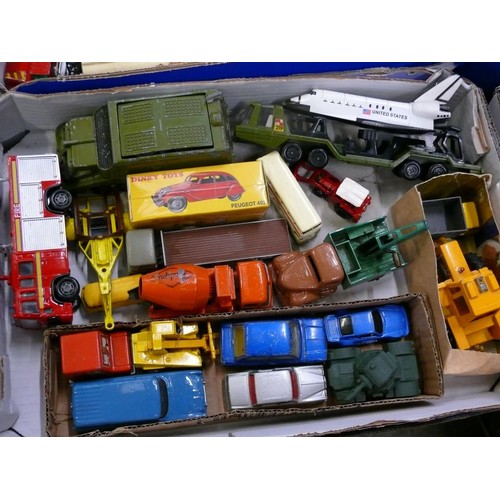 366 - COLLECTABLE VINTAGE DIE-CAST VEHICLES. INC DINKY [IN BOX] HAMLEYS, MATCHBOX ETC