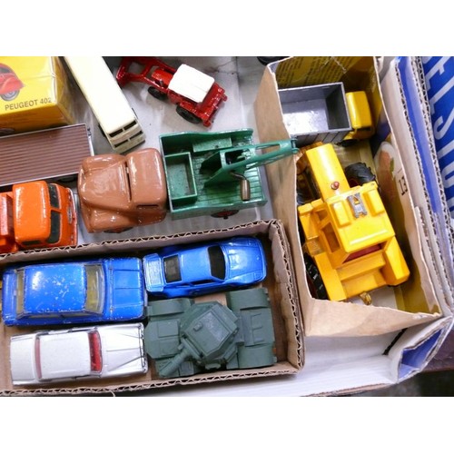 366 - COLLECTABLE VINTAGE DIE-CAST VEHICLES. INC DINKY [IN BOX] HAMLEYS, MATCHBOX ETC