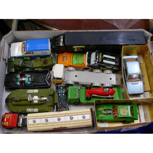 367 - COLLECTABLE VINTAGE DIE-CAST VEHICLES. INC GUINNESS LORRY, MATCHBOX TEXACO TANKER, MATCHBOX ETC