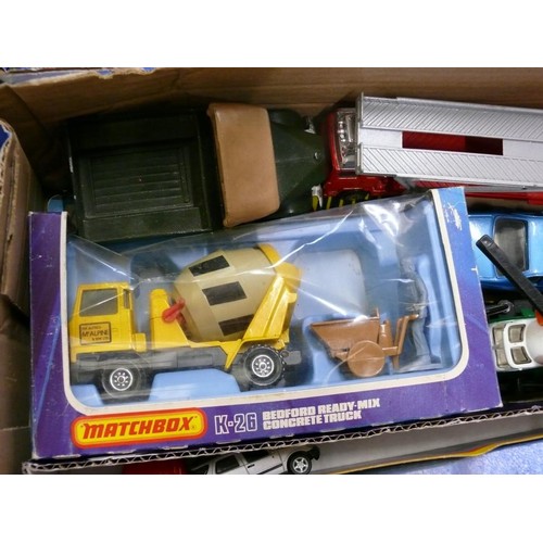 368 - COLLECTABLE VINTAGE DIE-CAST VEHICLES. INC BOXED CORGI AND MATCHBOX, BRITAINS ETC