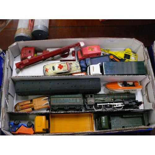 369 - COLLECTABLE VINTAGE DIE-CAST VEHICLES. INC TIN-PLATE AMBULANCE, EDDIE STOBART, HORNBY DUBLO TRAIN ET... 