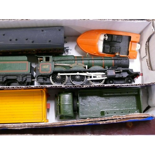 369 - COLLECTABLE VINTAGE DIE-CAST VEHICLES. INC TIN-PLATE AMBULANCE, EDDIE STOBART, HORNBY DUBLO TRAIN ET... 