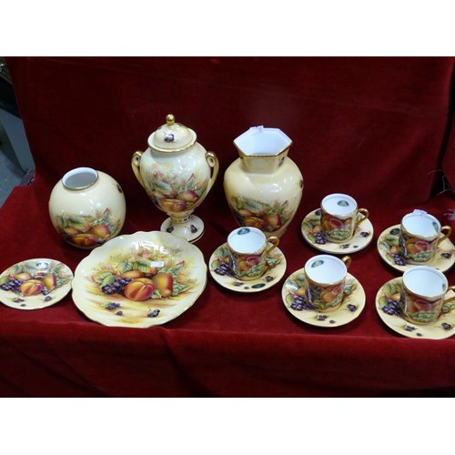 378 - AYNSLEY ORCHARD GOLD 15PC CHINA. INC SET OF COFFEE CUPS.