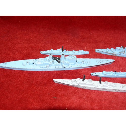 382 - 9 X VINTAGE TRI-ANG DIE-CAST BATTLESHIPS