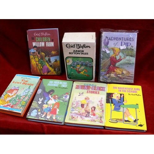 385 - 6 X ENID BLYTON STORY BOOKS AND ALSO A BOX-SET OF 6.