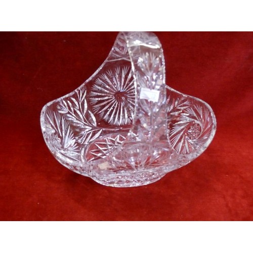 389 - LEAD CRYSTAL FRUIT BASKET.