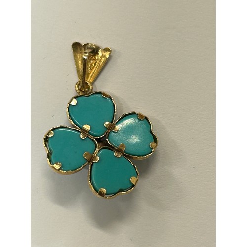 15 - A 14 CT GOLD, TURQUOISE AS 4 LEAF CLOVER AND WHITE STONE PENDANT WEIGHT 2.24GR