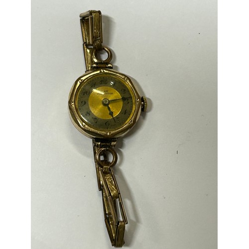 19 - A 1930/40`S GOLD WATCH STILL TICKING