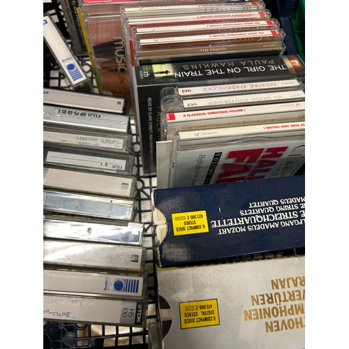 642 - JOB-LOT. CASSETTES/CD'S