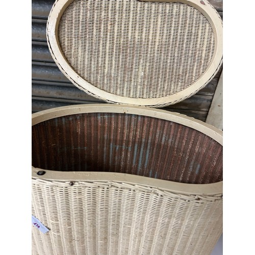 474 - LLOYD-LOOM STYLE KIDNEY SHAPED LINEN BASKET. CREAM.