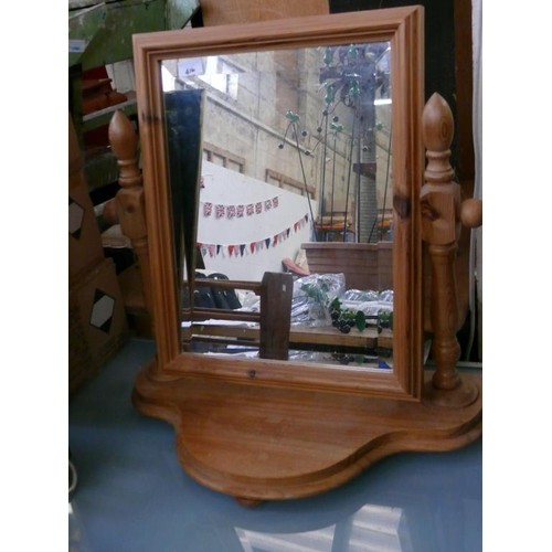 416 - LARGE PINE WASH MIRROR ON BASE.