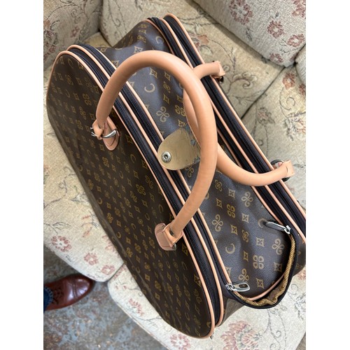 344 - LARGE LOUIS VUITTON STYLE WEEKEND BAG