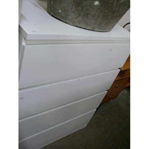 450 - CONTEMPORARY 4 DRAWER CHEST. HANDLE-LESS. WHITE.